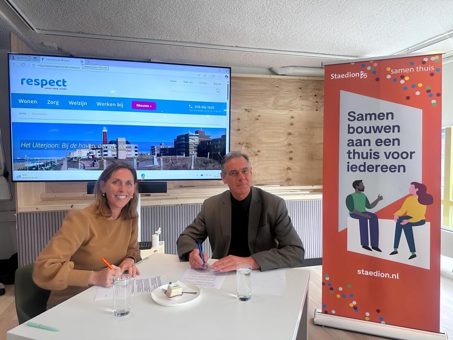 Ondertekening samenwerking Respect en Staedion